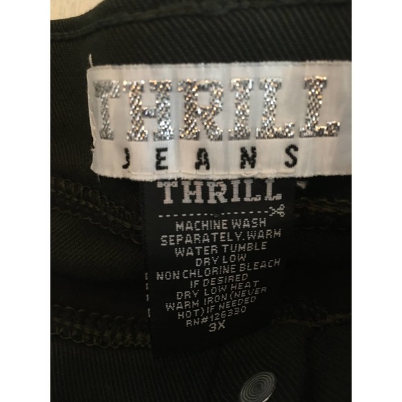 NWOT Thrillz Jeans Women's Plus Fringe Shorts - Picture 3 of 6